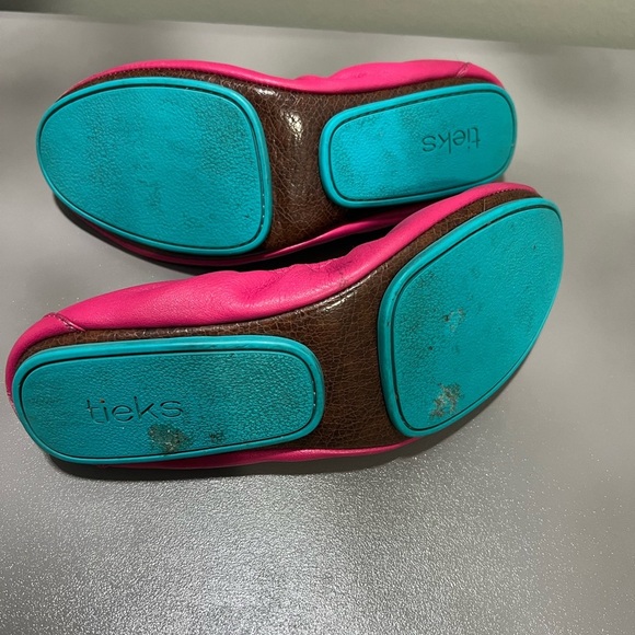 Tieks Italian Leather Vibrant Pink Leather Flats size 6 - Picture 3 of 9